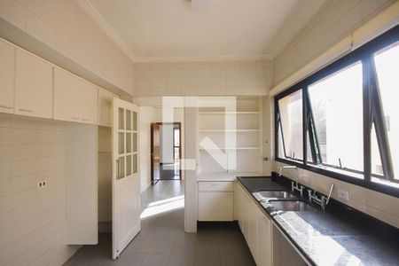 Apartamento à venda com 246m², 4 quartos e 4 vagasCozinha