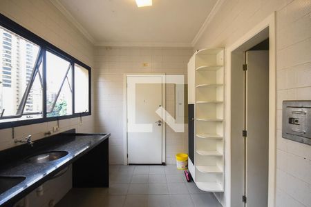 Apartamento à venda com 246m², 4 quartos e 4 vagasÁrea de Serviço