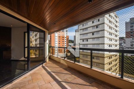 Varanda de apartamento para alugar com 4 quartos, 246m² em Real Parque, São Paulo