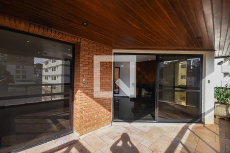 Varanda de apartamento para alugar com 4 quartos, 246m² em Real Parque, São Paulo