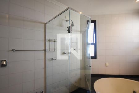 Apartamento à venda com 246m², 4 quartos e 4 vagasBanheiro Suíte 2