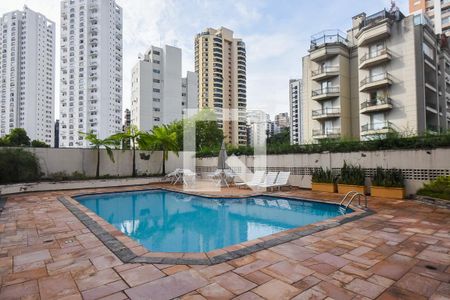 Apartamento à venda com 246m², 4 quartos e 4 vagasPiscina