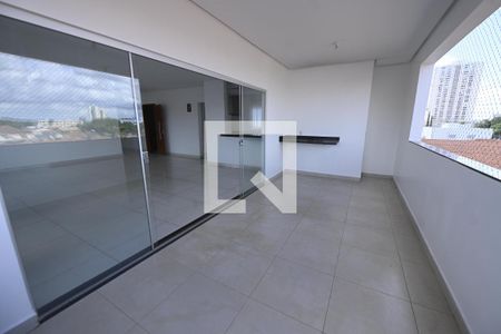 Varanda da sala de apartamento para alugar com 3 quartos, 150m² em Setor Coimbra, Goiânia