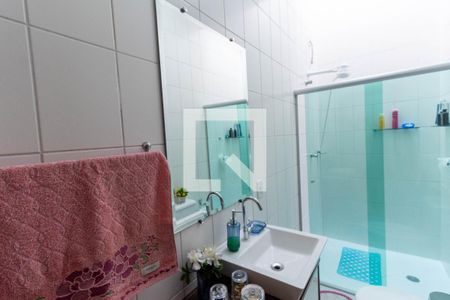 Casa à venda com 145m², 2 quartos e 1 vagaBanheiro