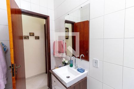 Casa à venda com 145m², 2 quartos e 1 vagaBanheiro