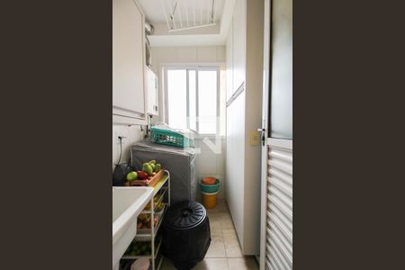 Apartamento à venda com 64m², 3 quartos e 1 vagaÁrea de Serviço