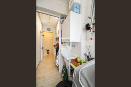 Apartamento à venda com 64m², 3 quartos e 1 vagaÁrea de Serviço