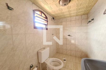 Casa para alugar com 60m², 1 quarto e 1 vaga Casa para alugar com 60m², 1 quarto e 1 vagaBanheiro