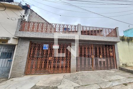 Casa para alugar com 60m², 1 quarto e 1 vaga Casa para alugar com 60m², 1 quarto e 1 vagaFachada