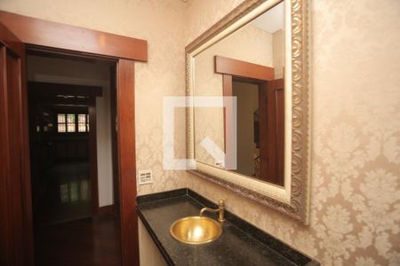 Casa à venda com 1800m², 5 quartos e 6 vagasLavabo