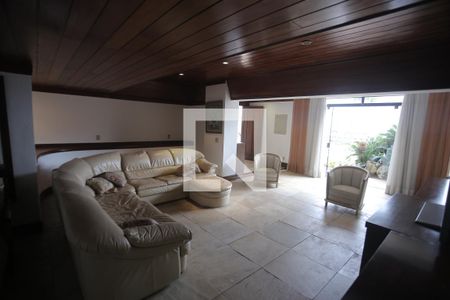 SALA de casa à venda com 5 quartos, 1800m² em Belvedere, Belo Horizonte