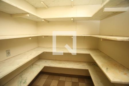 Casa à venda com 1800m², 5 quartos e 6 vagasdispensa