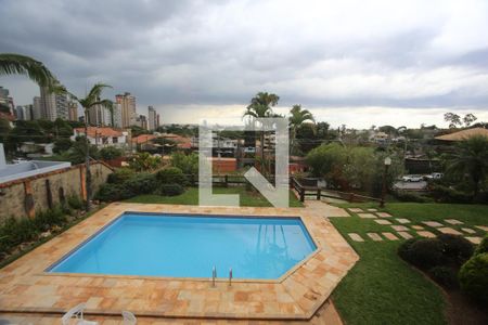 Casa à venda com 1800m², 5 quartos e 6 vagasÁrea comum - Piscina