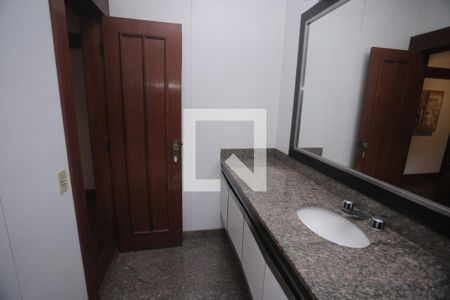 Casa à venda com 1800m², 5 quartos e 6 vagasBanheiroZBanheiro