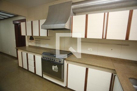 Casa à venda com 1800m², 5 quartos e 6 vagasCozinha