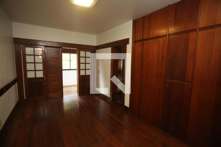 Casa à venda com 1800m², 5 quartos e 6 vagasSuite 3