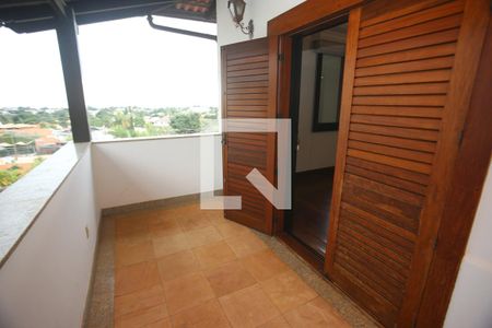 Casa à venda com 1800m², 5 quartos e 6 vagasVaranda Suite 4