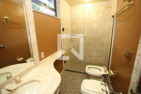 Casa à venda com 1800m², 5 quartos e 6 vagasBanheiro Suite 3