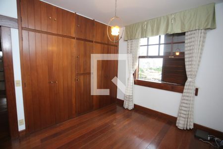 Casa à venda com 1800m², 5 quartos e 6 vagasSuite 2