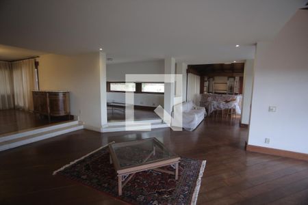 Casa à venda com 1800m², 5 quartos e 6 vagasSala