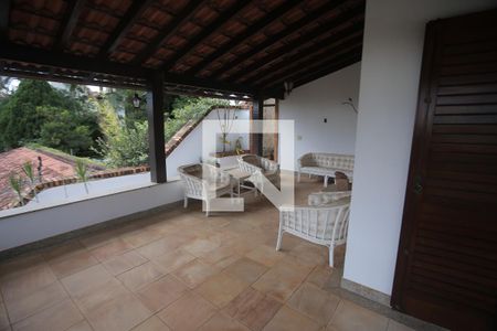 Casa à venda com 1800m², 5 quartos e 6 vagasVaranda