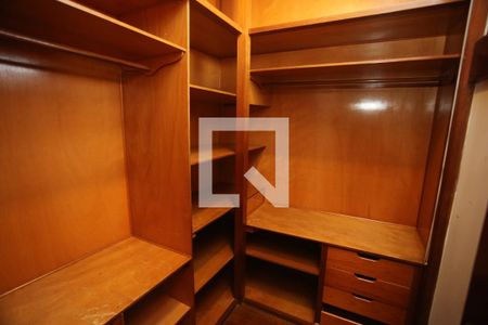 Casa à venda com 1800m², 5 quartos e 6 vagasQuarto 3