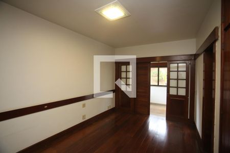 Casa à venda com 1800m², 5 quartos e 6 vagasSuite 3