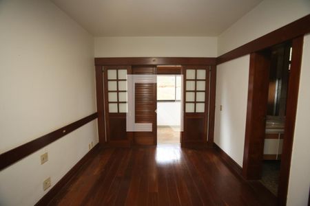 Casa à venda com 1800m², 5 quartos e 6 vagasSuite 3