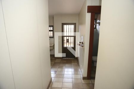 Casa à venda com 1800m², 5 quartos e 6 vagasÁrea de Serviço