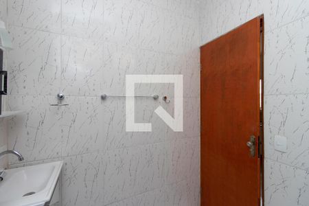 Banheiro de casa para alugar com 1 quarto, 30m² em Vila Leonor, São Paulo