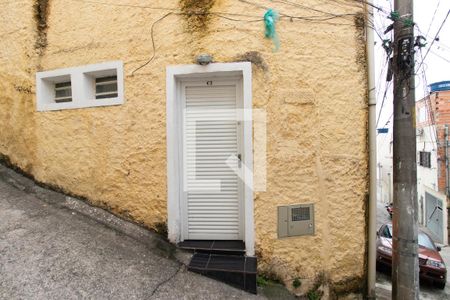 Casa para alugar com 30m², 1 quarto e sem vaga Casa para alugar com 30m², 1 quarto e sem vagaEntrada