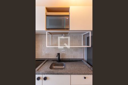 Cozinha - Detalhe Microondas e Pia de kitnet/studio para alugar com 1 quarto, 25m² em Vila Buarque, São Paulo