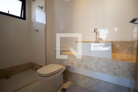 Apartamento para alugar com 150m², 3 quartos e 2 vagas Apartamento para alugar com 150m², 3 quartos e 2 vagasBanheiro da suíte 2