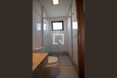 Apartamento para alugar com 150m², 3 quartos e 2 vagas Apartamento para alugar com 150m², 3 quartos e 2 vagasBanheiro da suíte 1