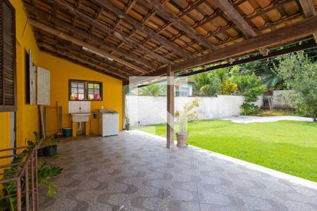Casa à venda com 890m², 3 quartos e 5 vagasQuintal