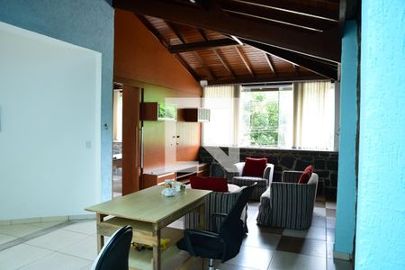 Sala de casa para alugar com 3 quartos, 258m² em Horizontal Park, Cotia