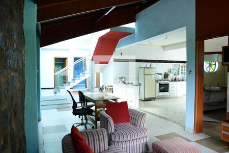 Sala de casa para alugar com 3 quartos, 258m² em Horizontal Park, Cotia