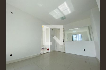 Sala de apartamento à venda com 2 quartos, 42m² em Igara, Canoas