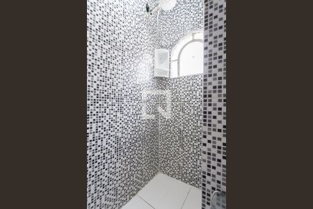 Banheiro Social de casa para alugar com 3 quartos, 70m² em Céu Azul, Belo Horizonte