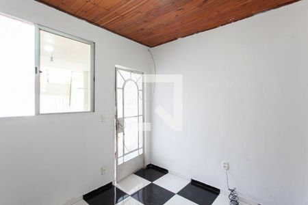 Casa para alugar com 3 quartos, 70m² em Céu Azul, Belo Horizonte