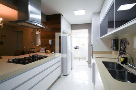 Apartamento para alugar com 100m², 2 quartos e 2 vagasCozinha