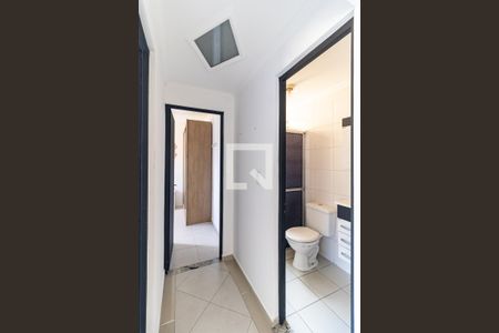 Corredor de apartamento à venda com 2 quartos, 60m² em Vila Caraguata, São Paulo