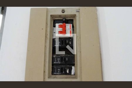 Quadroo de Luz de casa para alugar com 1 quarto, 48m² em Bussocaba, Osasco