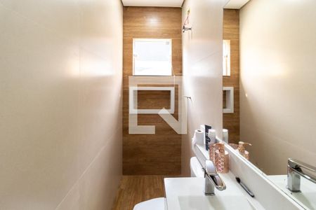 Casa à venda com 450m², 2 quartos e 3 vagasBanheiro da Suíte 2