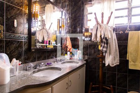 Casa à venda com 207m², 4 quartos e 5 vagasBanheiro Social