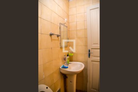 Casa à venda com 207m², 4 quartos e 5 vagasBanheiro de Serviço