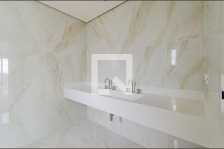 Apartamento à venda com 181m², 3 quartos e 2 vagasBanheiro da Suíte 2