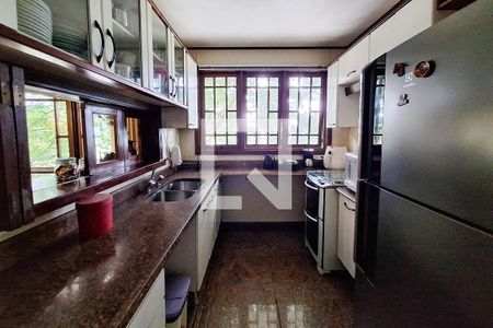 Casa de condomínio à venda com 210m², 3 quartos e 2 vagas Casa de condomínio à venda com 210m², 3 quartos e 2 vagasCozinha