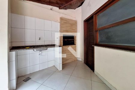 Casa de condomínio à venda com 210m², 3 quartos e 2 vagas Casa de condomínio à venda com 210m², 3 quartos e 2 vagasÁrea comum - Churrasqueira