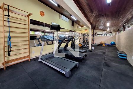 Casa de condomínio à venda com 210m², 3 quartos e 2 vagas Casa de condomínio à venda com 210m², 3 quartos e 2 vagasÁrea comum - Academia